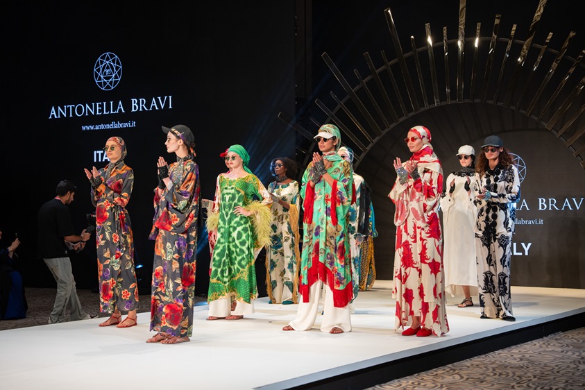 انطلاقة قوية لأسبوع أبوظبي للأزياء المحتشمة 2025 بتنوع أنيق وإبداعات الماركات العالمية