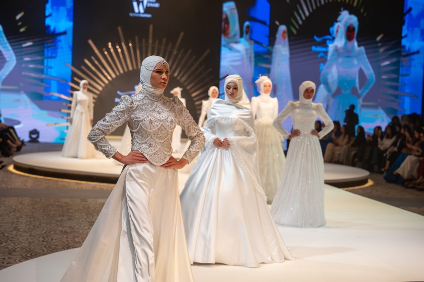انطلاقة قوية لأسبوع أبوظبي للأزياء المحتشمة 2025 بتنوع أنيق وإبداعات الماركات العالمية