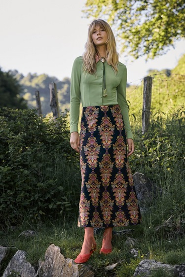 موسم 2026 بإطلالات مليئة بالسحر والحياة