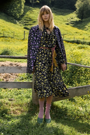 موسم 2026 بإطلالات مليئة بالسحر والحياة