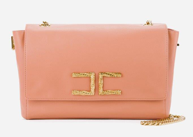 حقائب بطابع رومانسي وأنيق لخزانتك الصيفية