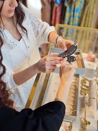 3 متاجر راقية في دبي تعرض أحدث مجوهرات Etika Jewels ... اختاري منها لإطلالات عيد الفطر