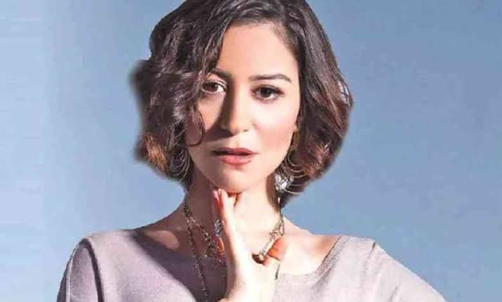 المنتج صادق الصباح يحسم أمر تأجيل مسلسل منة شلبي بعد أزمة تعاطي المخدرات