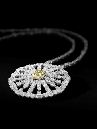 لمسة راقية تكمل إطلالاتك في سهرات الأعياد