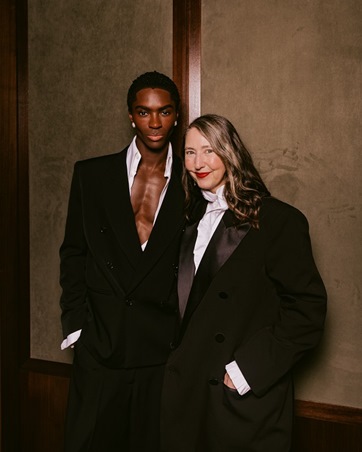 اختاري إطلالة عصرية من مجموعة ستيلا مكارتني وH&M