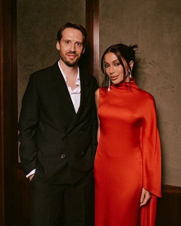 اختاري إطلالة عصرية من مجموعة ستيلا مكارتني وH&M