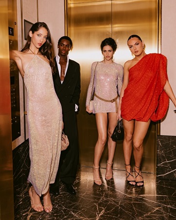 اختاري إطلالة عصرية من مجموعة ستيلا مكارتني وH&M