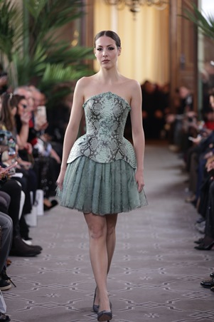 أزياء هويدا بريدي تعيد إحياء الفنون الحرفية التراثية السورية لتسطع في باريس