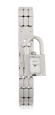 فخامة تشاركينها: تجربة استئجار الحقائب تعيد صياغة أناقتك