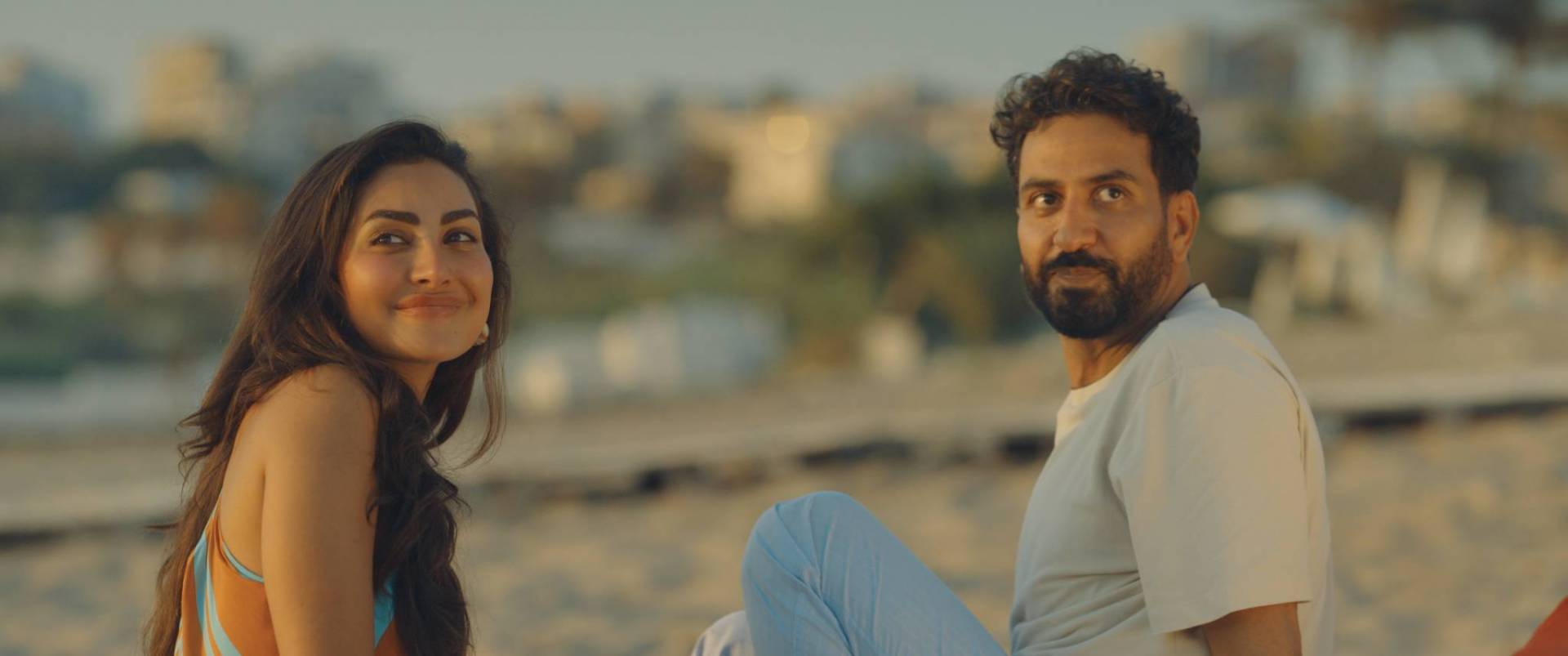 إحالة محمود بوشهري للنيابة لمخالفته تقاليد المجتمع الكويتي بفيلم 