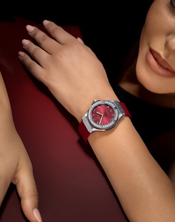 Hublot وأحمد صديقي يكشفان عن إصدارين حصريين احتفالًا ب75 عامًا من الإرث المشترك