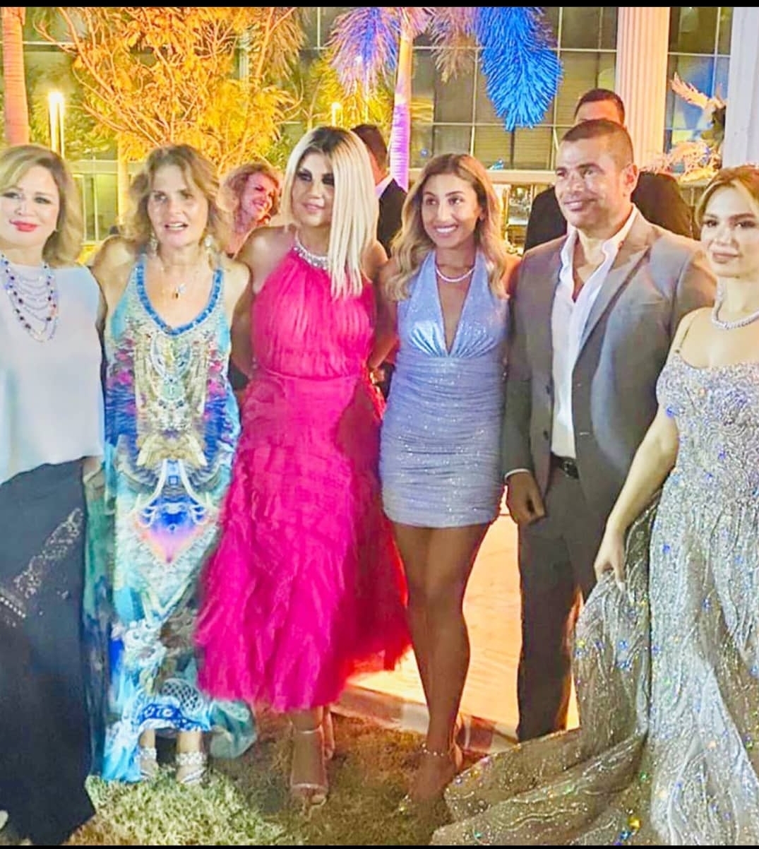 سارة الطباخ تتجاهل خطيبها السابق محمد الشرنوبي في حفل زفاف أمير شاهين