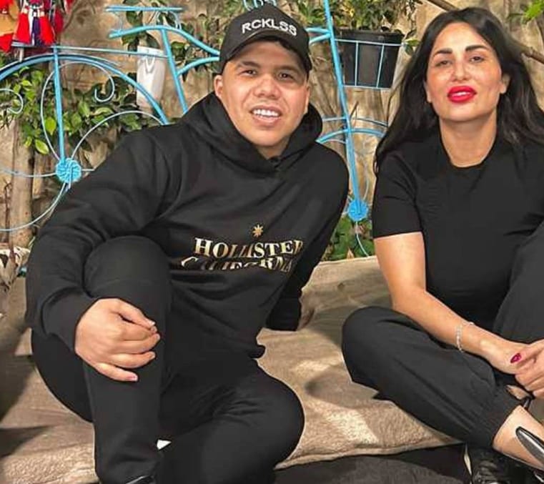 ندى الكامل طليقة أحمد الفيشاوي في رسالة ل عمر كمال: أنا بحبك