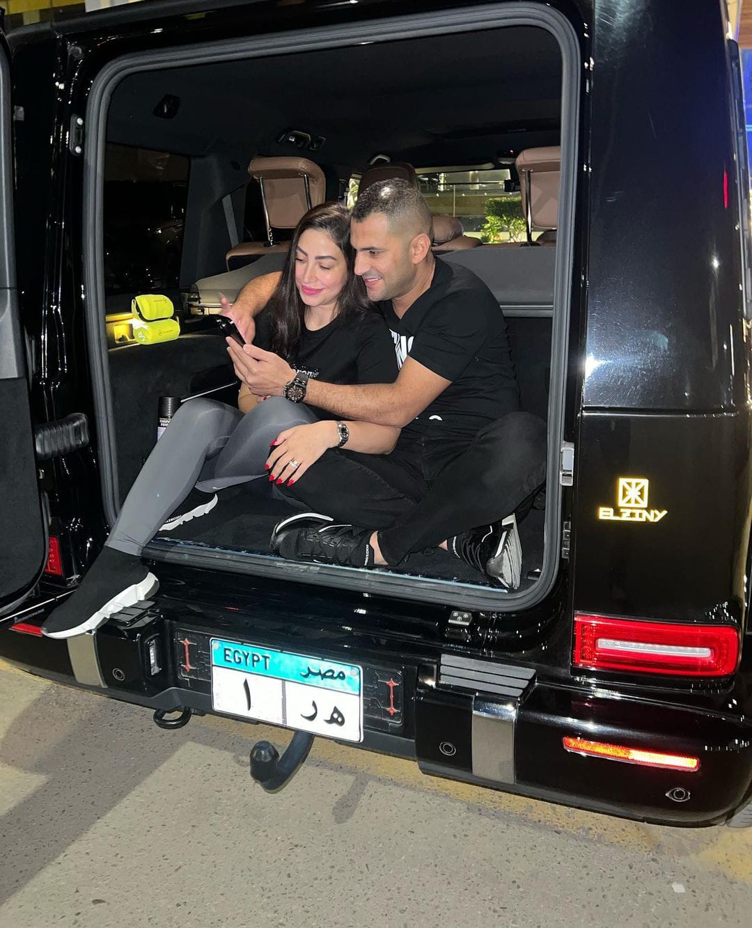 القبض على هشام ربيع زوج بوسي واتهامه بسرقة شيكات من طليق الفنانة