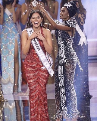 بسبب صورة قديمة ملكة جمال الكون متهمة بالخداع ومهددة بسحب اللقب