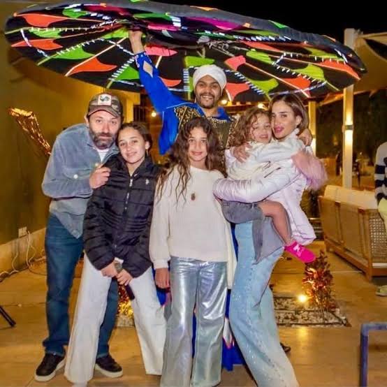 ابنة كريم محمود عبد العزيز: أنا بكره روبي ودينا الشربيني