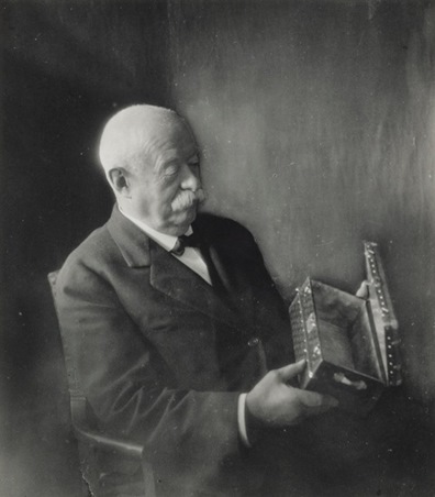 مونوغرام لويس فويتون: 130 عاماً من حضور لا يبهت