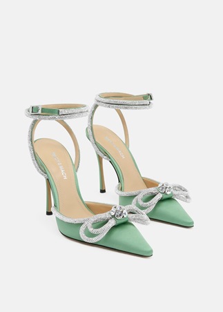 استعدي لتجديد إطلالتك في موسم الأعياد