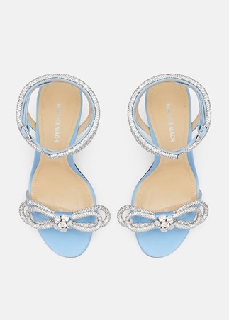 استعدي لتجديد إطلالتك في موسم الأعياد