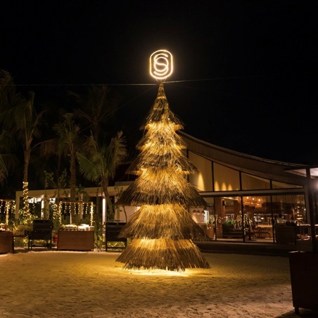 الملاذ المالديفي الأجمل للاحتفال بأعياد نهاية العام