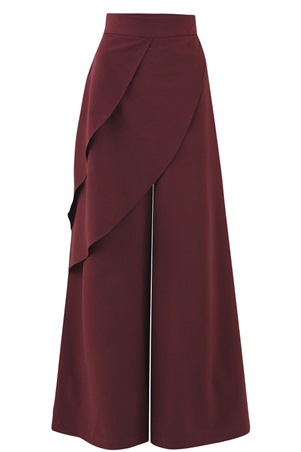 إطلالتك بروح عصرية وقوية من وحي فلورنسا