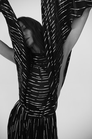 تألقي في موسم الأعياد بهذه القطع