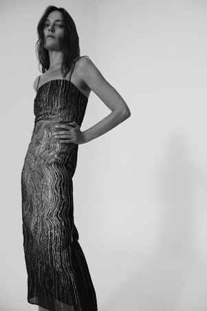 تألقي في موسم الأعياد بهذه القطع