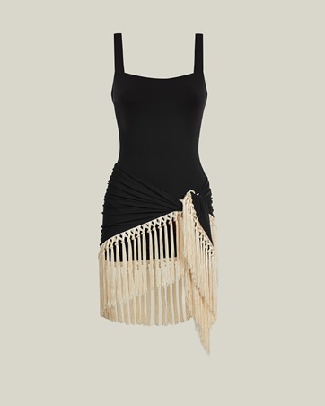 تألقي في موسم الأعياد بهذه القطع