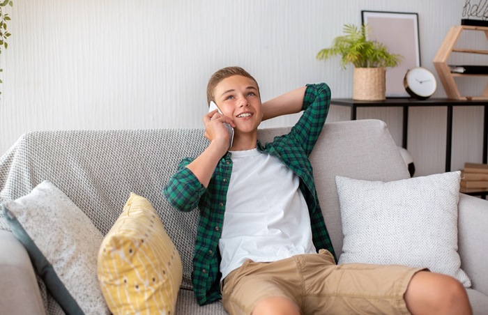 5 طرق لمعرفة أن طفلك مستعد للبقاء في المنزل بمفرده