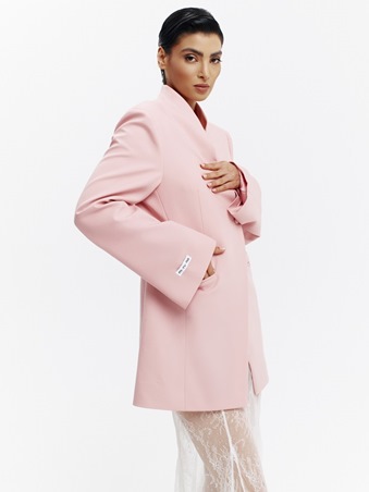 Miruna: علامة جديدة تجمع بين البساطة الراقية والأناقة المعاصرة