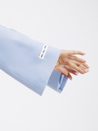 Miruna: علامة جديدة تجمع بين البساطة الراقية والأناقة المعاصرة