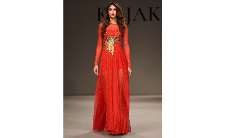 مجموعة مهند كوجاك تحملنا إلى عالمه الخاص في الفاشن فوروورد