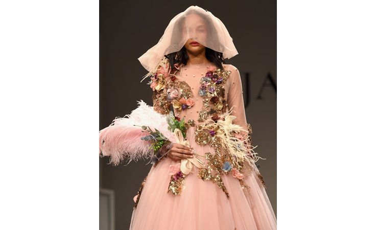 مجموعة مهند كوجاك تحملنا إلى عالمه الخاص في الفاشن فوروورد