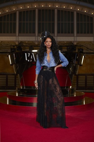 لحظات بعد الغروب: أناقة L’AGENCE لربيع 2026