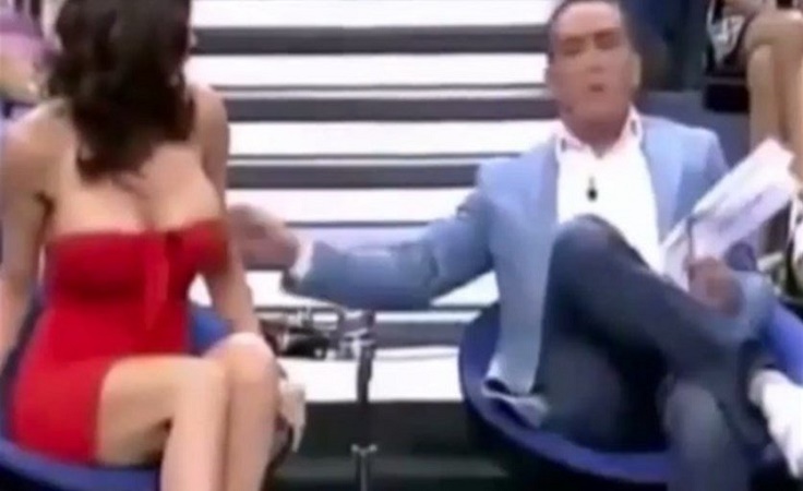 مقدم برنامج يحرج صاحبة أكبر نهدين على الهواء مباشرةً.. فما ردّ فعلها؟!