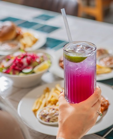 استمتعي بتجربة طعام مميزة بإطلالة مباشرة على برج خليفة ونافورة دبي