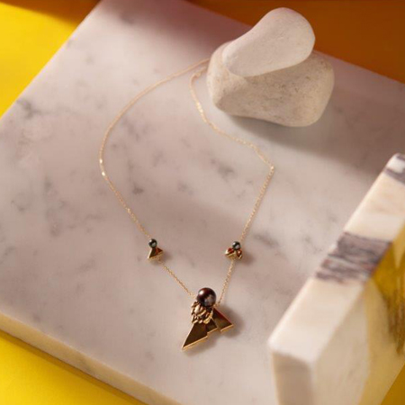 مقابلة تعرّفك إلى المصمّمة الإماراتية لعلامة Nijoud Jewellery وأحدث إبداعاتها