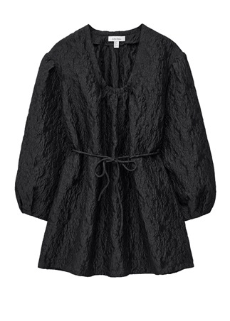 اخترنا لك تصاميم تليق بإطلالاتك المسائية