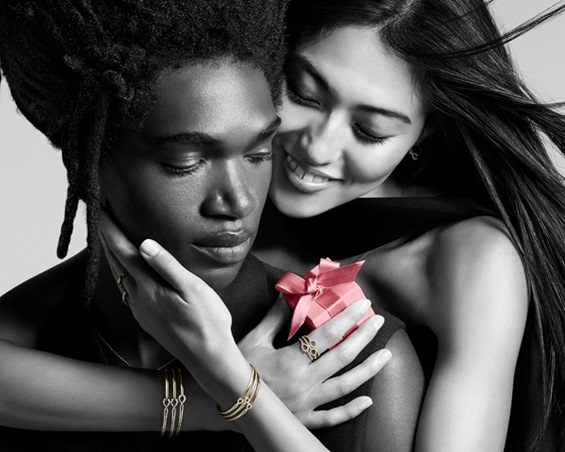 دليلك المثالي لهدايا الأعياد هذا الموسم