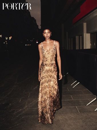 تألّقي بروح ميامي مع مجموعة Rabanne الحصرية من NET-A-PORTER