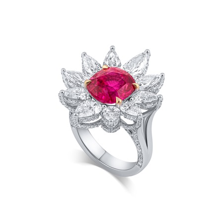 الياقوت الأحمر يتوهج في قلب مجموعة Parure Atelier الجديدة