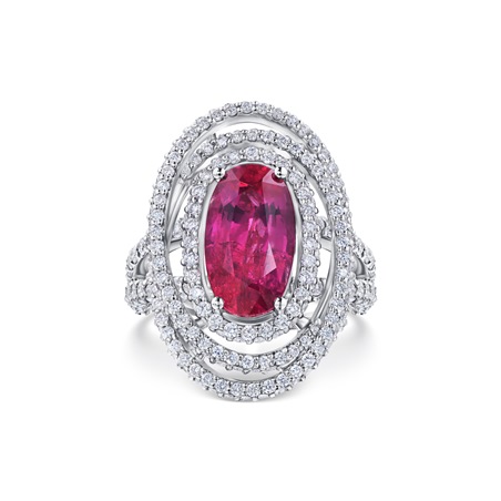الياقوت الأحمر يتوهج في قلب مجموعة Parure Atelier الجديدة