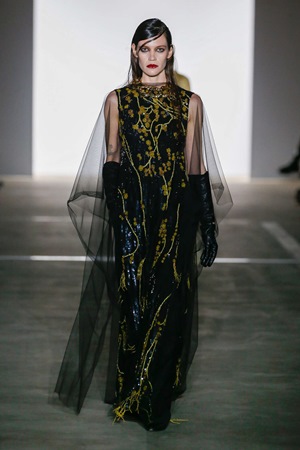 أسبوع نيويورك للموضة: Prabal Gurung يترجم الحزن والفرح في مجموعة خريف وشتاء 2024