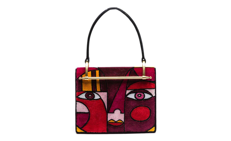 ستعشقين حقيبة Velvet Bag المتميّزة من برادا