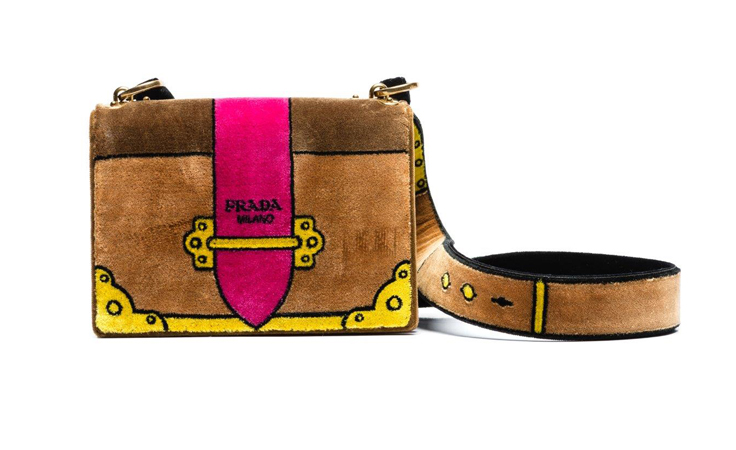 ستعشقين حقيبة Velvet Bag المتميّزة من برادا