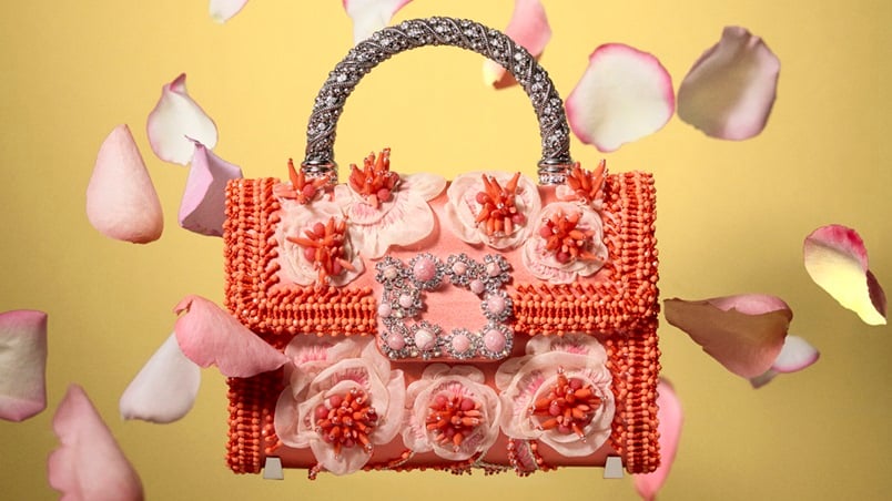 تعاون فني باريسي بين Roger Vivier وLesage يكشف عن قطع فريدة من نوعها