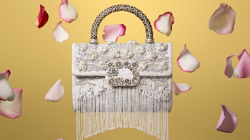 تعاون فني باريسي بين Roger Vivier وLesage يكشف عن قطع فريدة من نوعها