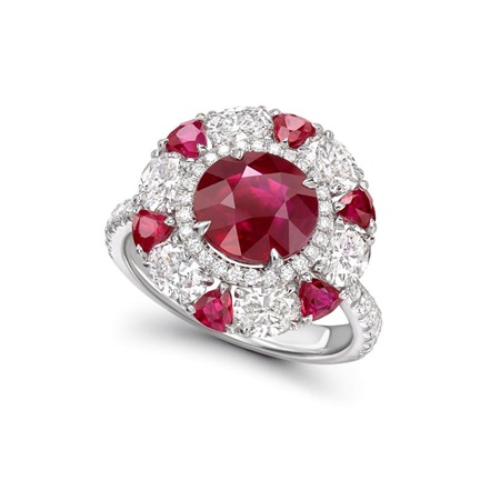 حجر الياقوت الأحمر فيه كلّ الحبّ والحظّ لمواليد شهر يوليو