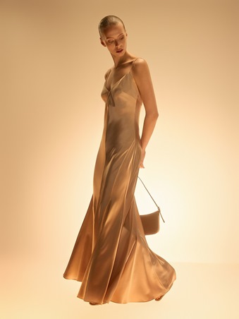 أناقة تنبض بالسحر... مجموعة 12STOREEZ الجديدة