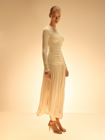 أناقة تنبض بالسحر... مجموعة 12STOREEZ الجديدة